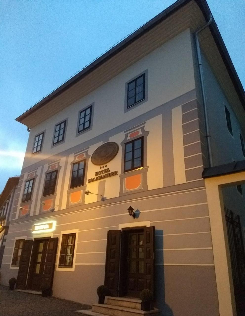 Salamander Hotel บันสกา ชีอาว์นีซา ภายนอก รูปภาพ